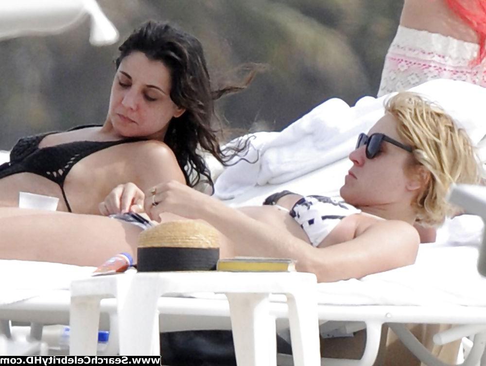 20P Chloe Sevigny shows off bikini body in Miami Beach