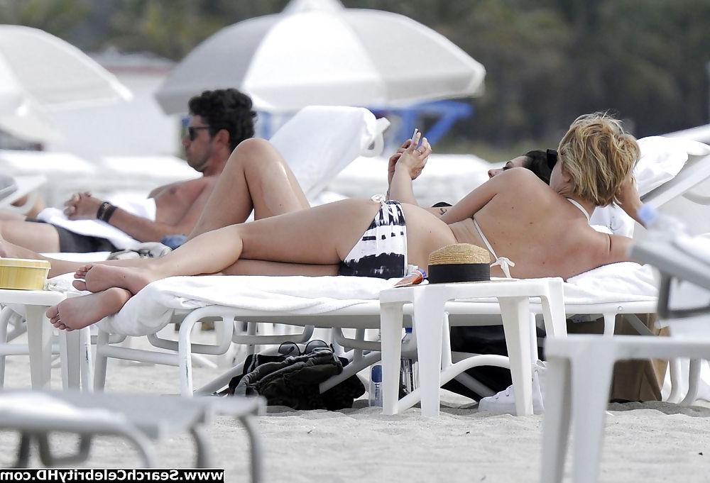 20P Chloe Sevigny shows off bikini body in Miami Beach