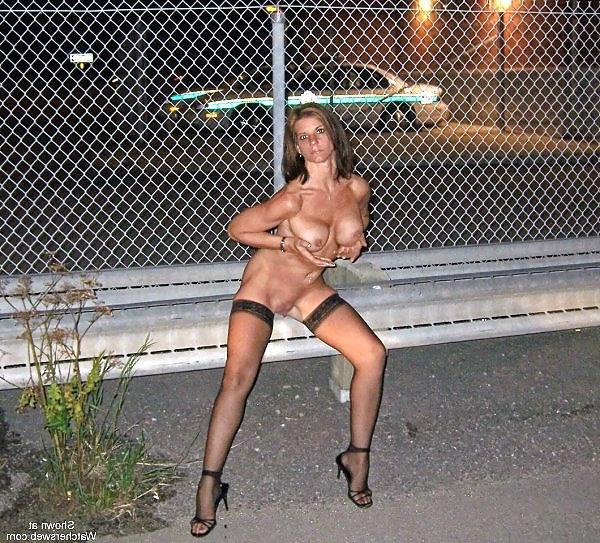 25P Flashing whores