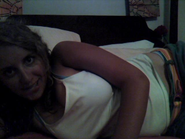 17P College Girl Masturbates for Me on Skype
