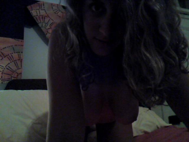 17P College Girl Masturbates for Me on Skype