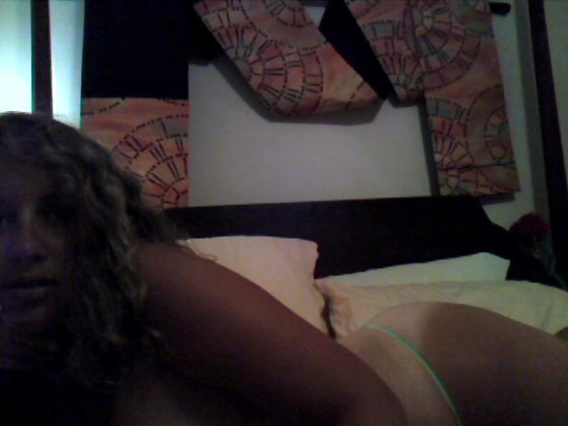 17P College Girl Masturbates for Me on Skype