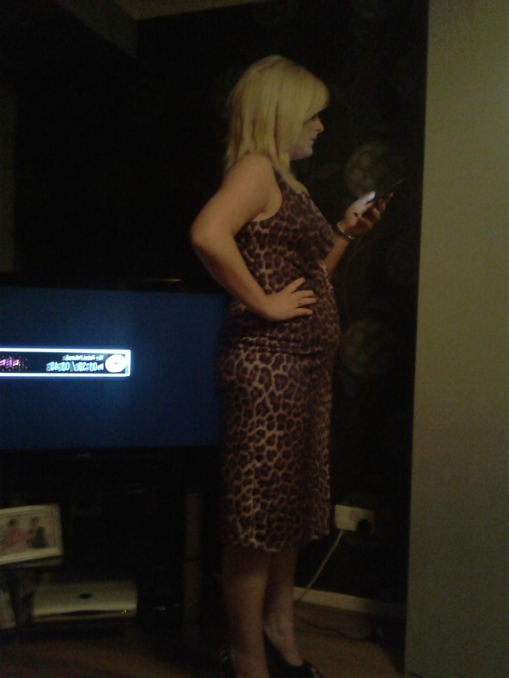 10P UK Scottish Sexy Slutty Wife Strips