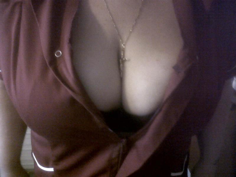 8P North West UK Mature Slut Flashing