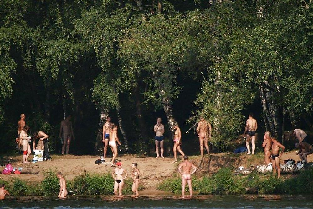 25P Horny at the beach
