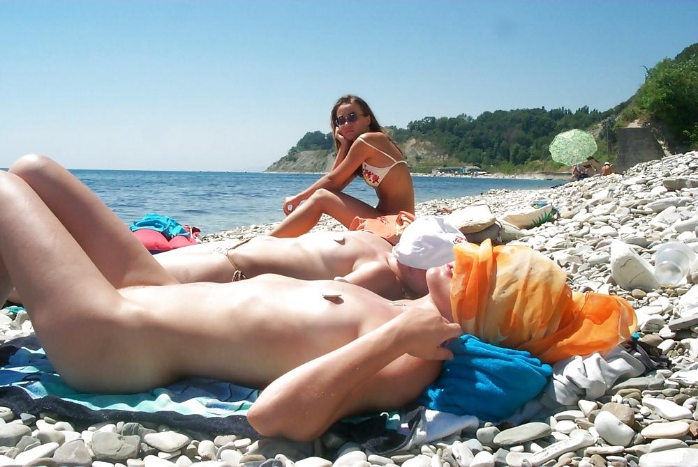 25P Horny at the beach