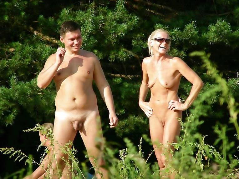 25P Nudist Beach Fun