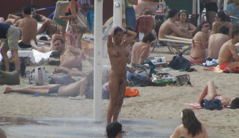 25P Nudist Beach Fun