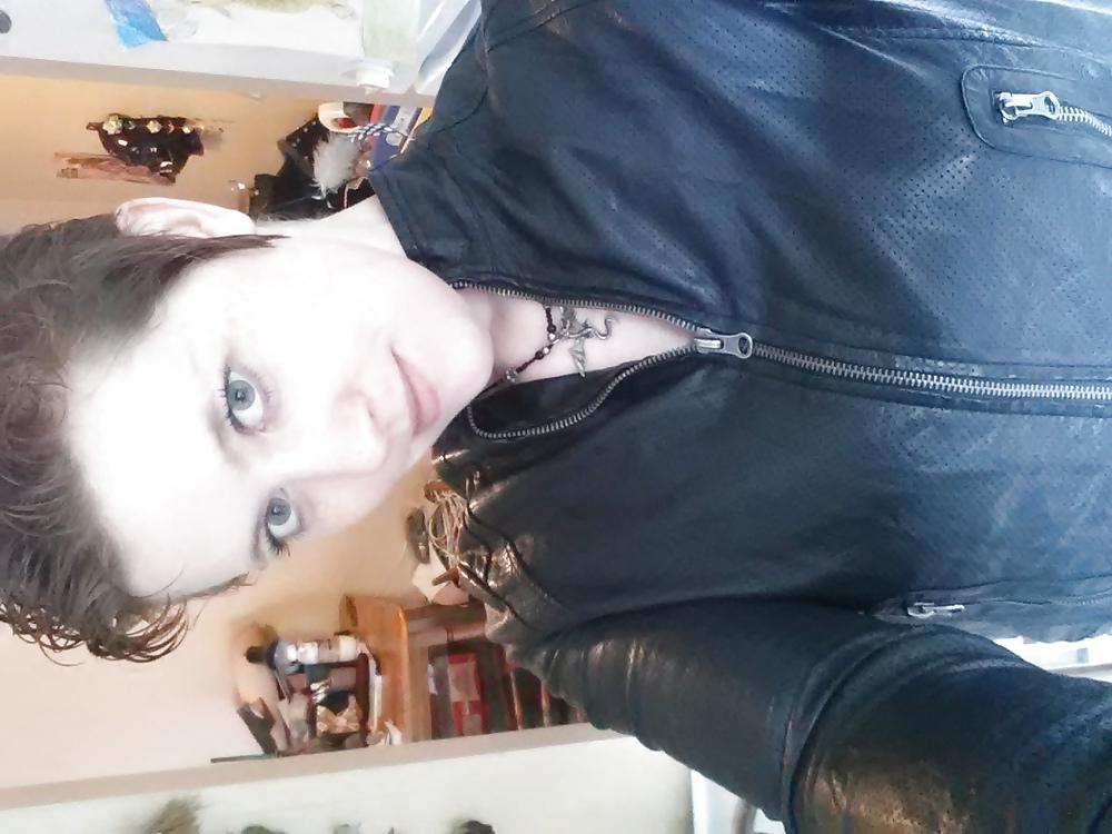 4P A bit of leather 