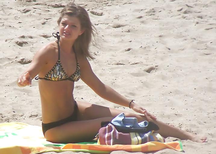 20P Beach & Bikini Girls 3
