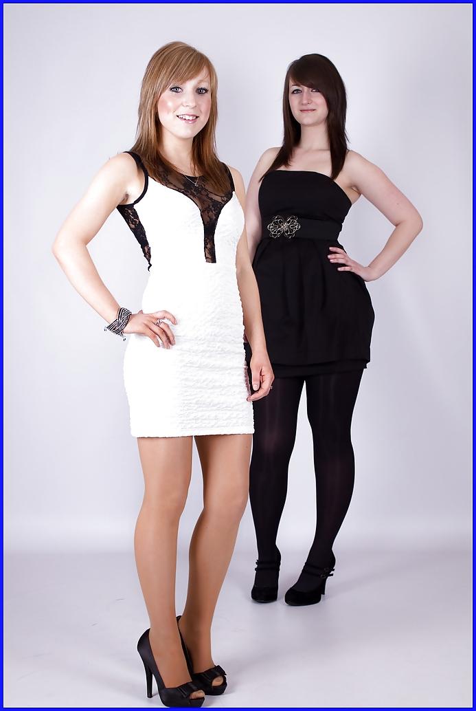 25P Girls in nylons
