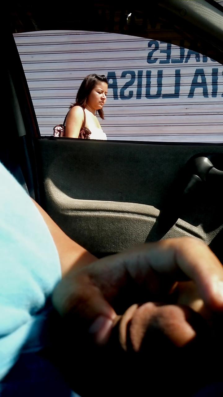 25P Flashing, exhibicionismo, mostrando el pene en la calle 9