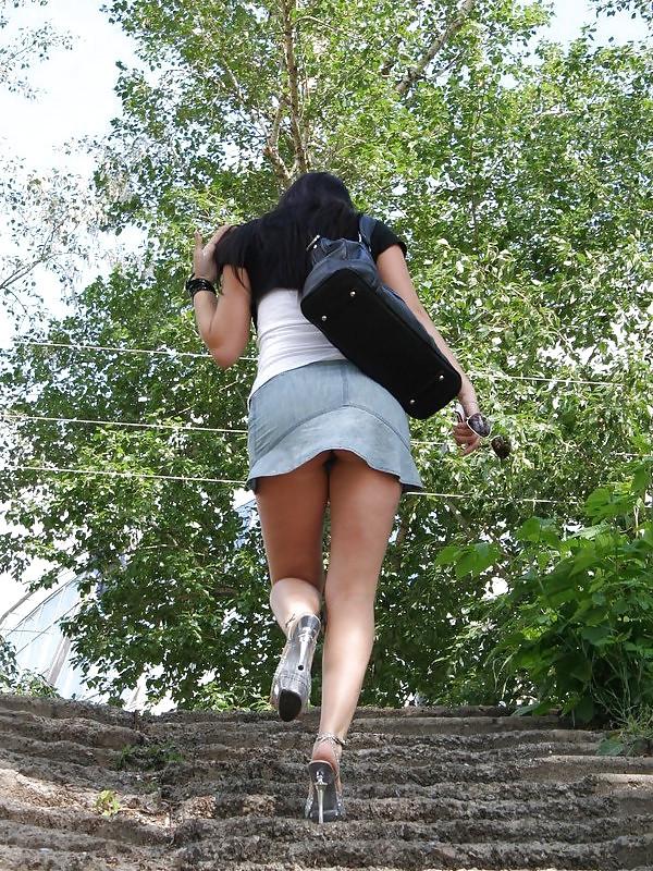 25P Flashing sluts ,upskirts 