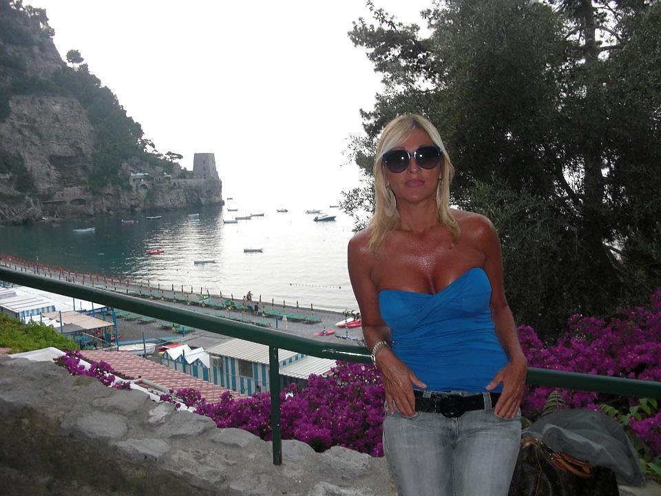 15P Italian woman: federica