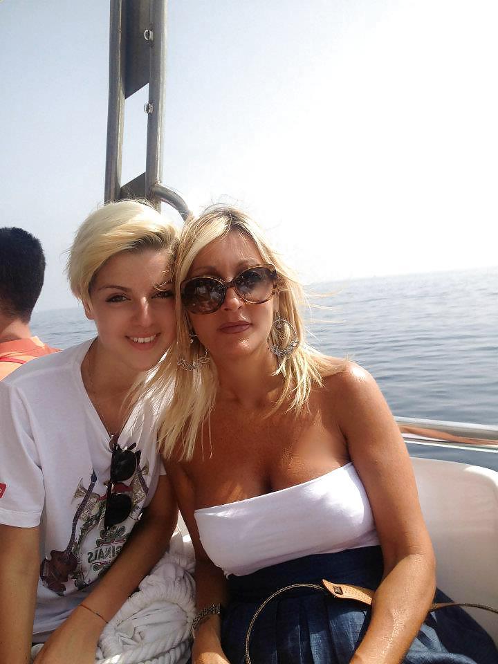 15P Italian woman: federica