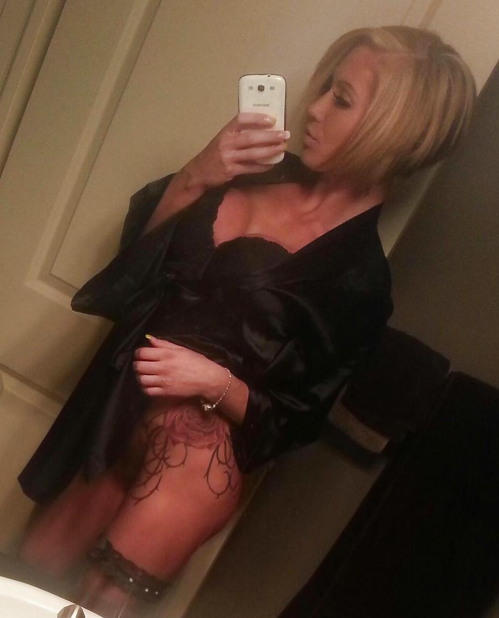 25P Rose: Fake Tit Fitness Babe
