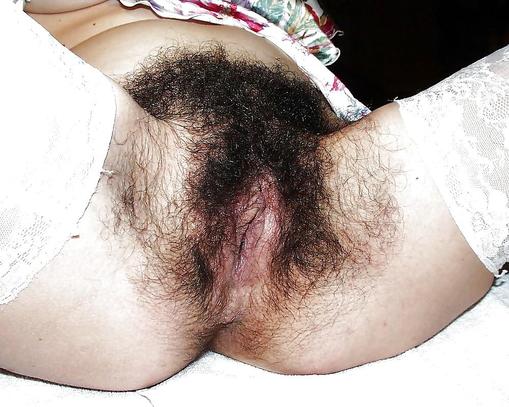 25P Hairy lovely women