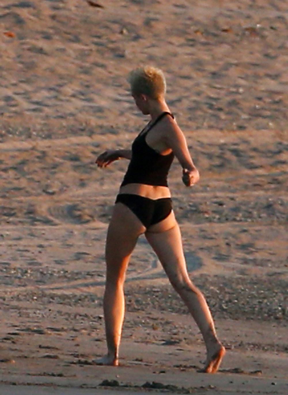 25P Miley Cyrus Bikini Yoga