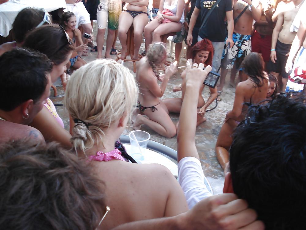 25P Beach party
