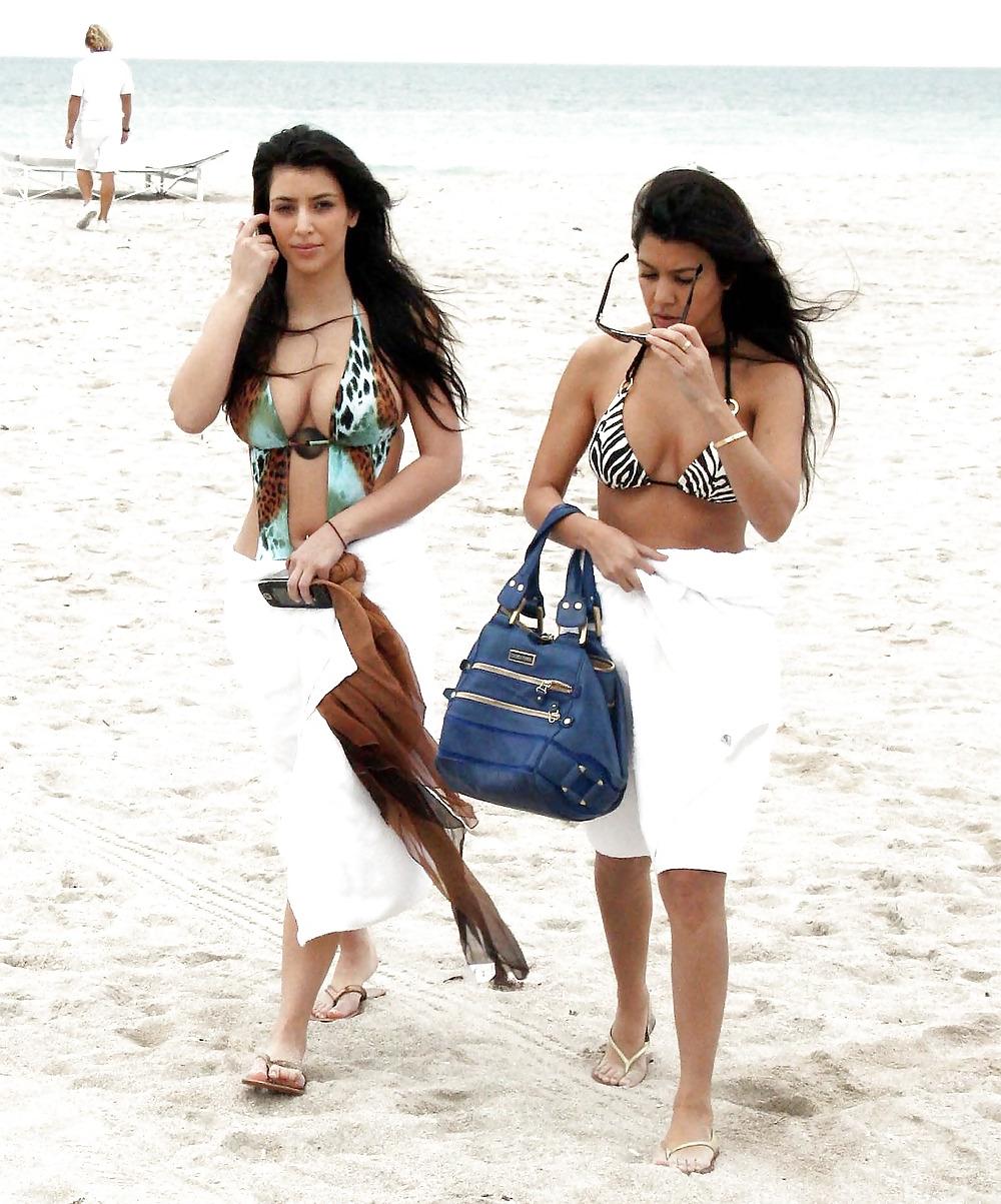25P Kim Kardashian Beach