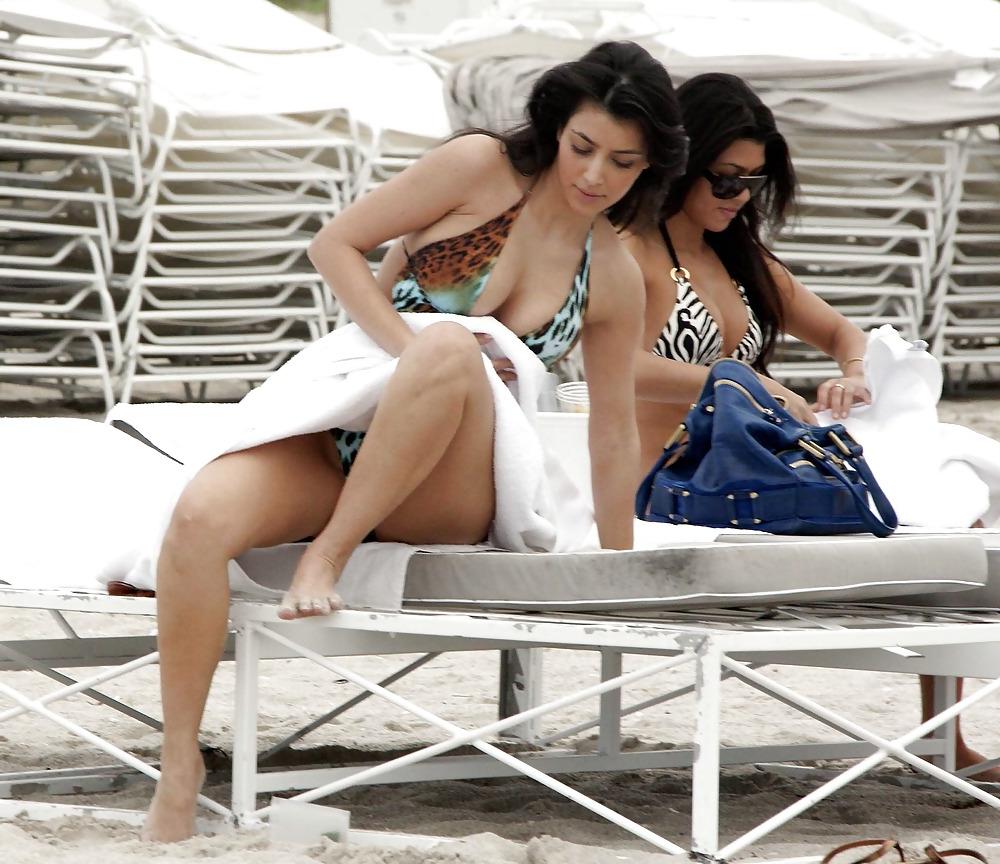 25P Kim Kardashian Beach