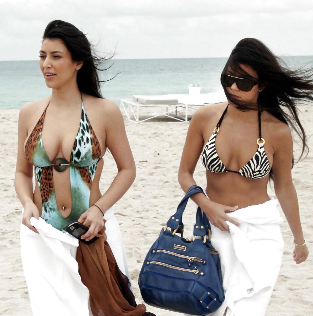 25P Kim Kardashian Beach