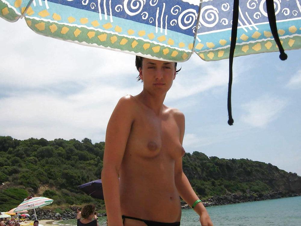 25P The beach 28