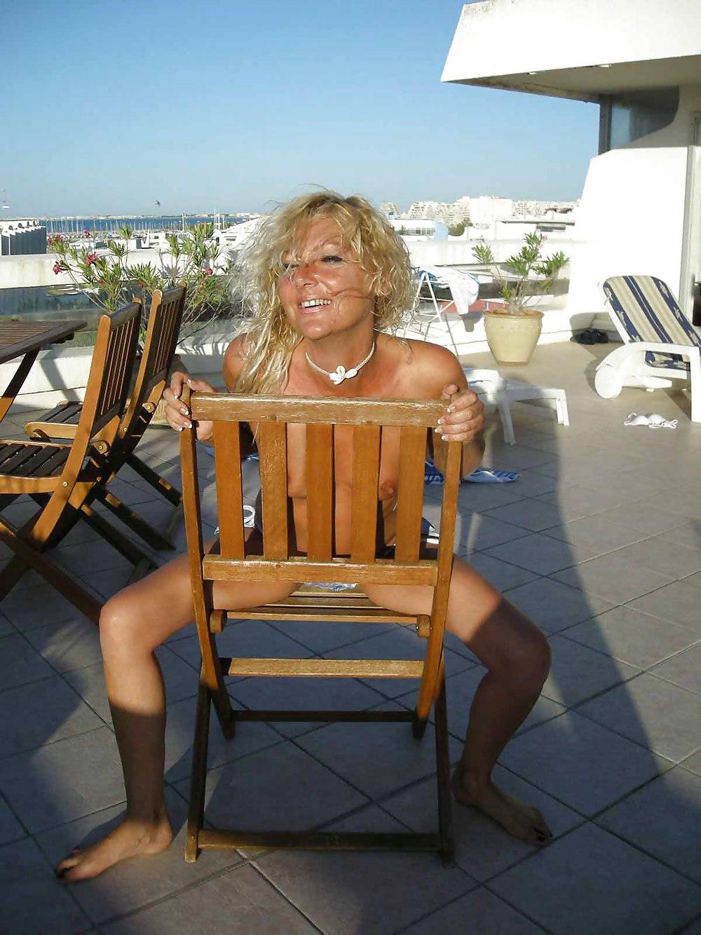 25P The beach 28