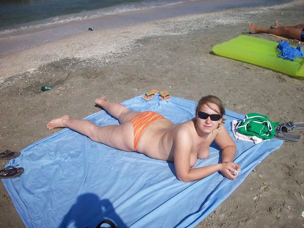 25P The beach 28