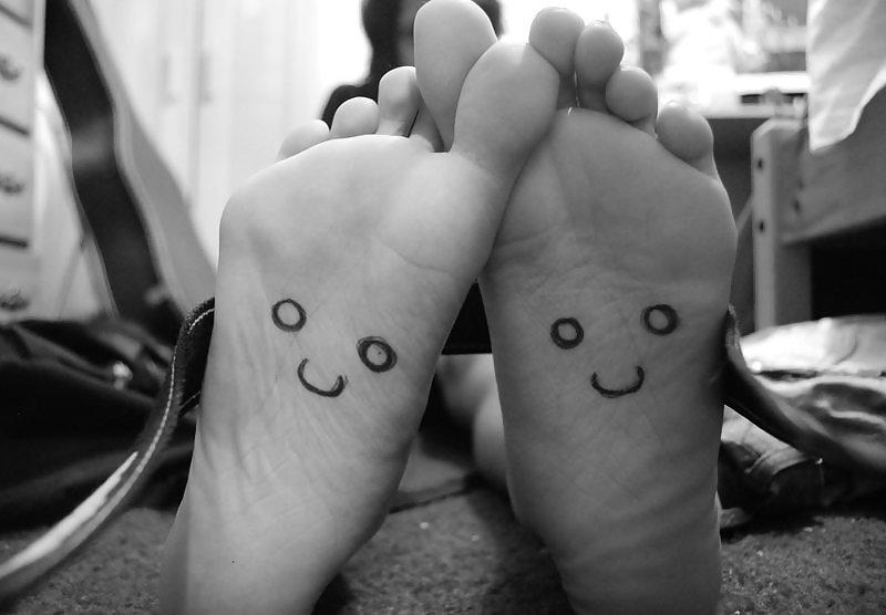 25P Wtf Sexy Teenie Feet reloaded v3.1