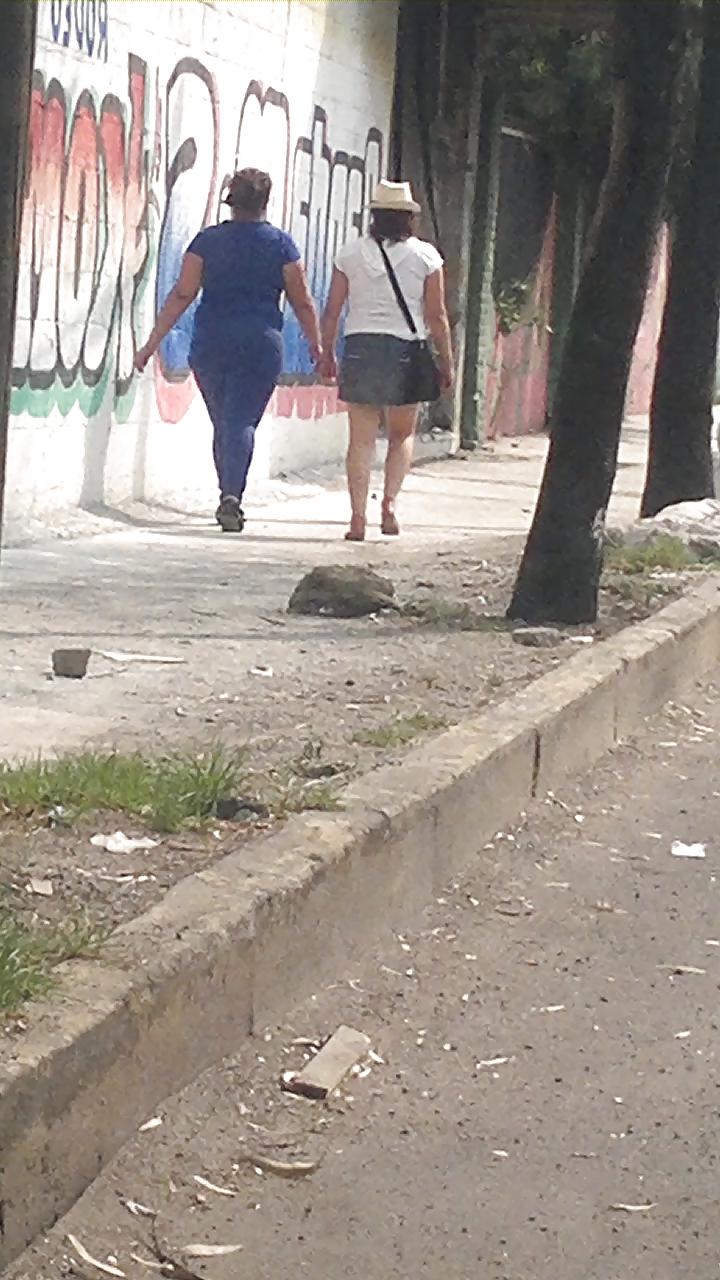 18P Flashing, exhibicionismo, mostrando el pene en la calle 5
