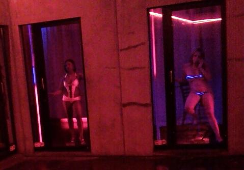 25P Window hookers, putes en vitrine