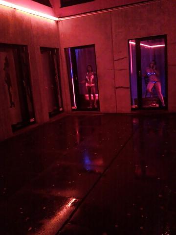 25P Window hookers, putes en vitrine