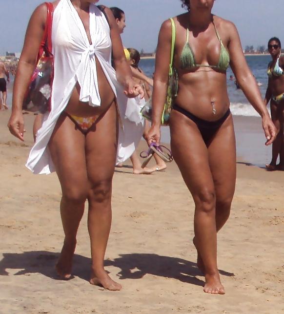 19P Brazilian summer at the beach