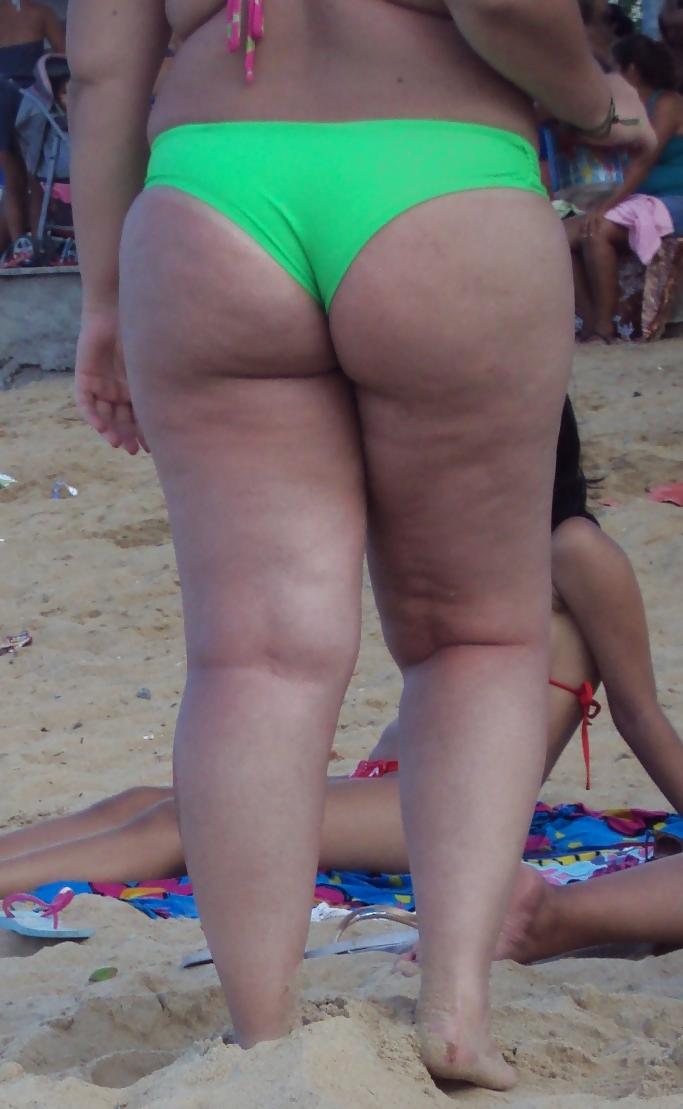 19P Brazilian summer at the beach