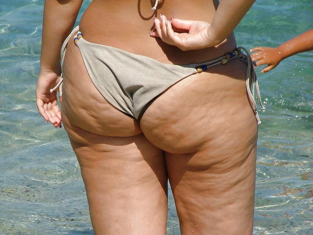 25P Buttocks chiappe culo nalgas fesses Arsch ass troia beach