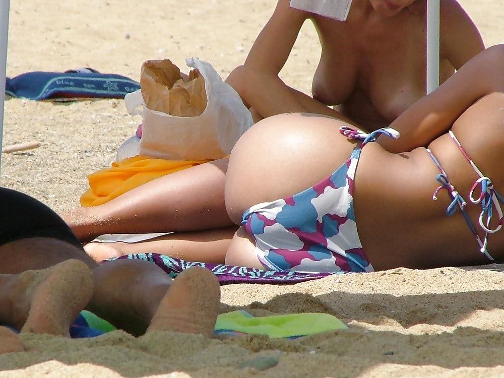 25P Buttocks chiappe culo nalgas fesses Arsch ass troia beach