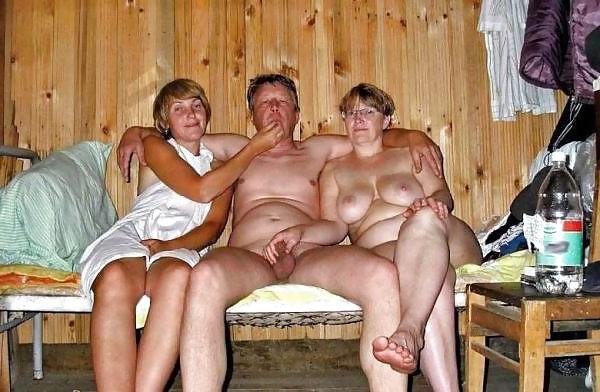 25P Nackter Mann und Frau