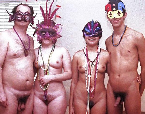 25P Nackter Mann und Frau