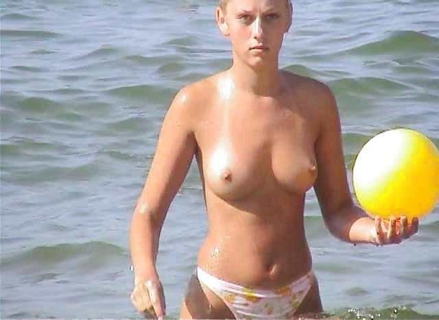 25P The beach 176