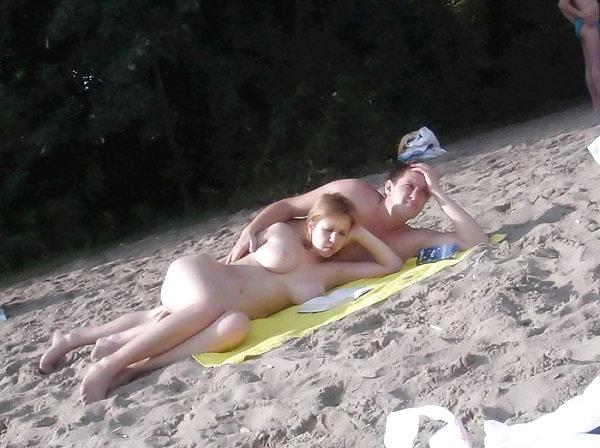 20P Naked beach 32.