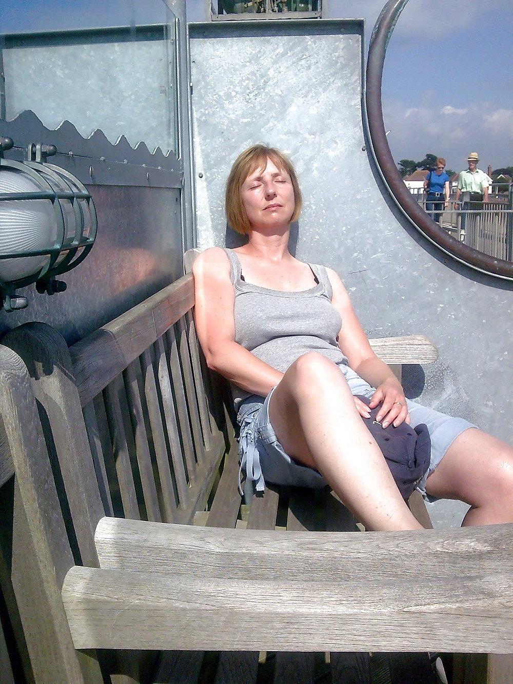 7P Scottish wife