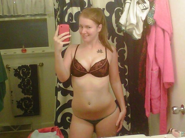 25P Best College Girl Selfshots 