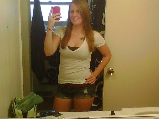 25P Best College Girl Selfshots 
