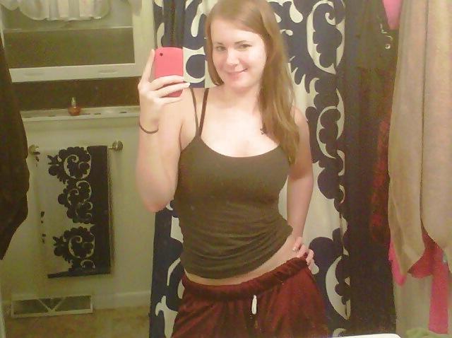 25P Best College Girl Selfshots 