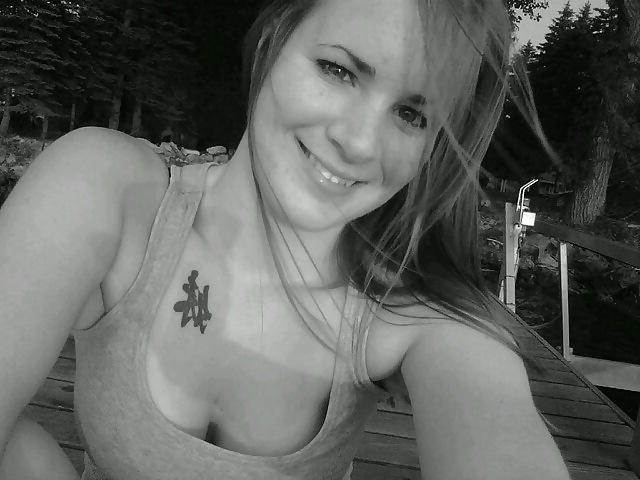 25P Best College Girl Selfshots 