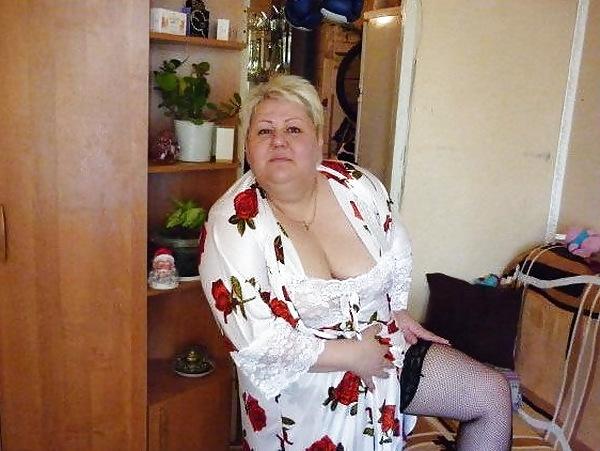 25P Beautiful mature woman's!