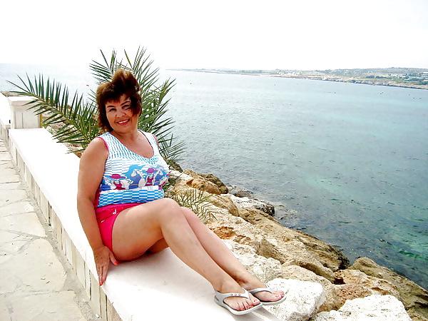 25P Beautiful mature woman's!