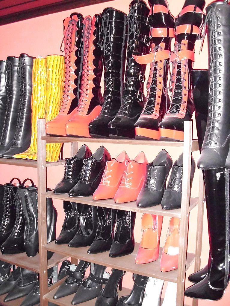 25P Lina Leather