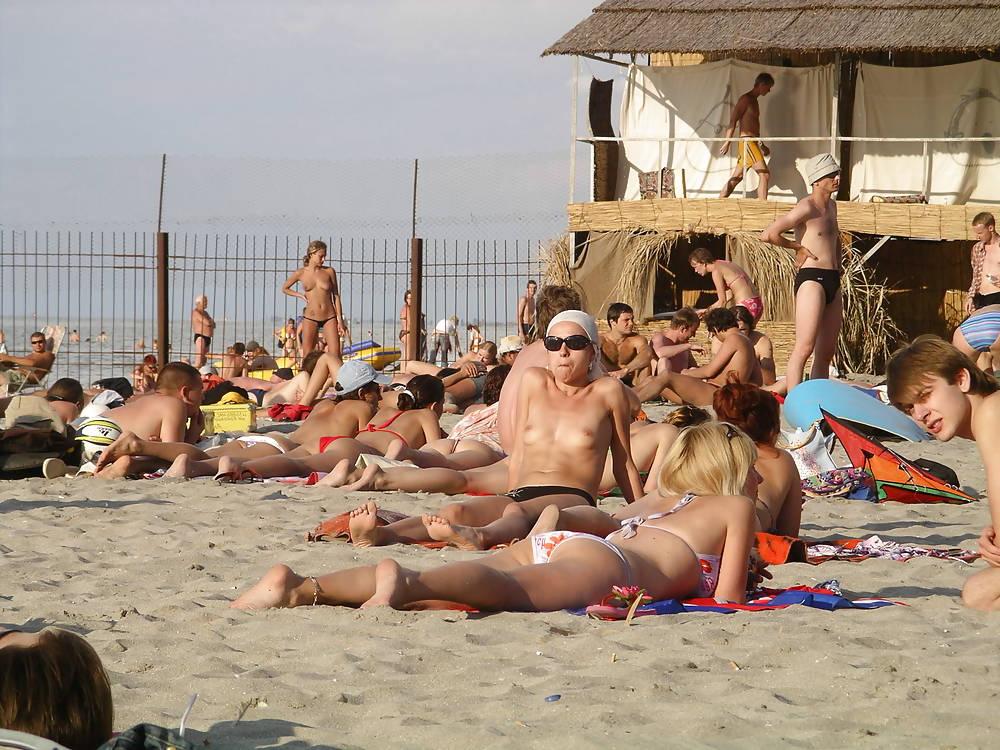 20P Naked beach 31.